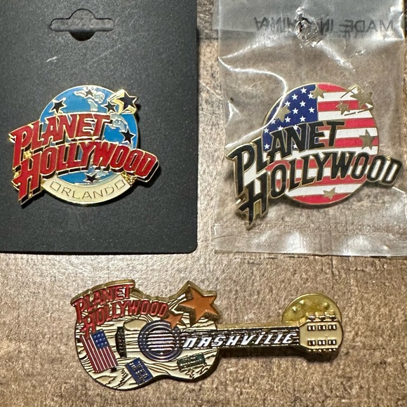 Planet Hollywood Pin Bundle - Picture 1 of 4
